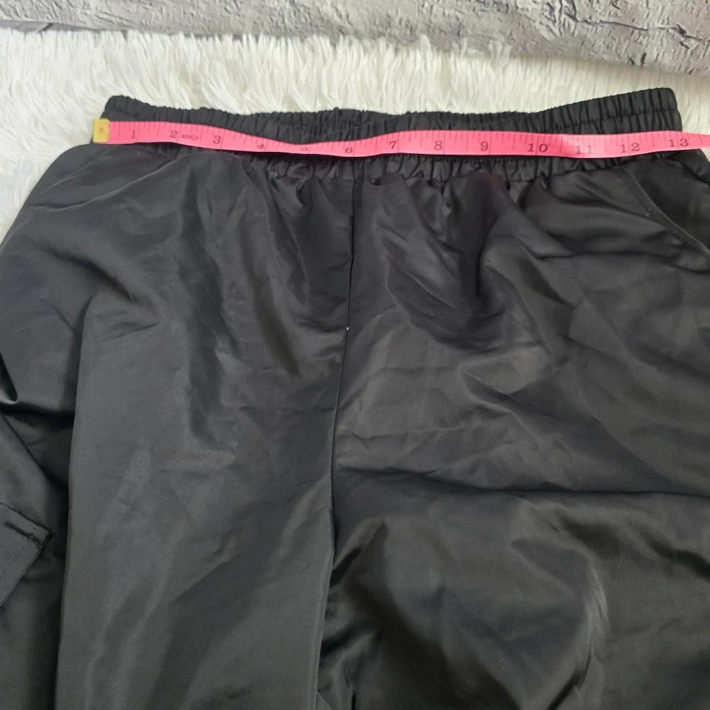 Forever 21 Black High Waisted Cargo Sweatpants Medium
